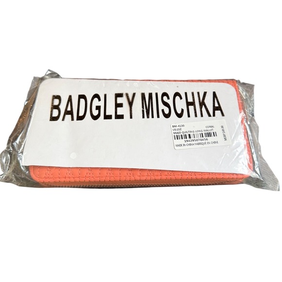 Badgley Mischka Coral Quilted Vegan Leather Zip Around Wallet BM-1140 - Picture 9 of 9